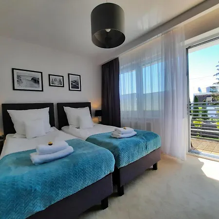 Διαμέρισμα Goldenapart -apartamenty Z Dwiema Sypialniami, Basen