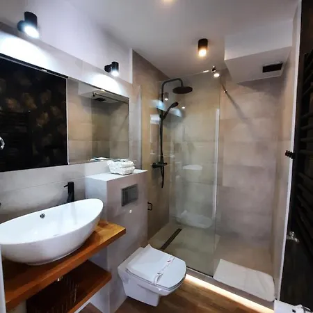 Goldenapart -apartamenty Z Dwiema Sypialniami, Basen