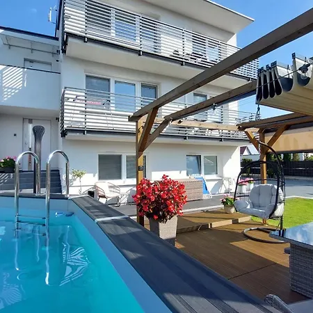 Goldenapart Apartamenty 2-Sypialniowe - Basen & Taras- Kameralny Klimat *