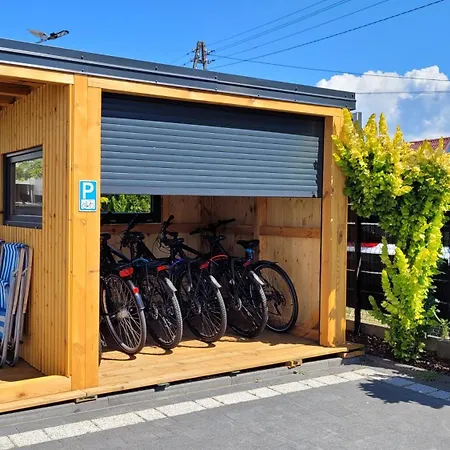 Goldenapart -apartamenty Z Dwiema Sypialniami, Basen Apartman *