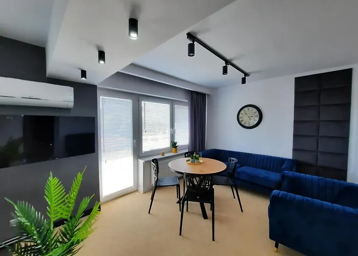 Goldenapart -apartamenty Z Dwiema Sypialniami, Basen * 库瑞尼卡慕斯卡