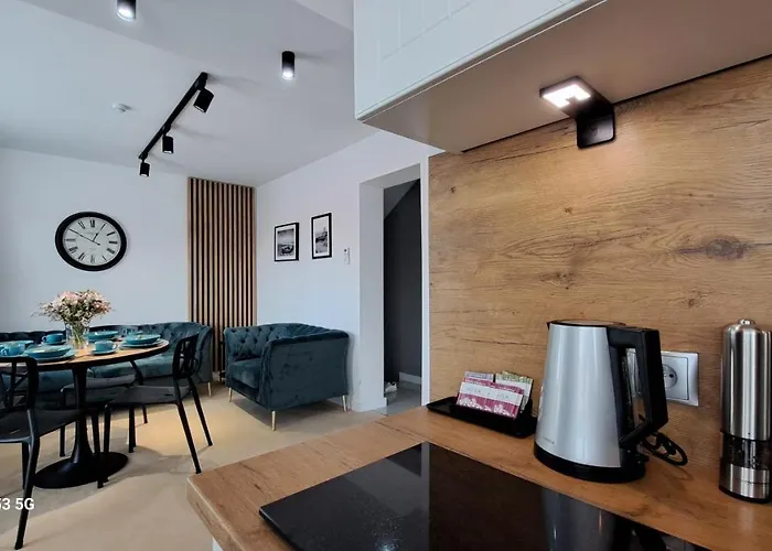 Apartment Goldenapart -apartamenty Z Dwiema Sypialniami, Basen Krynica Morska