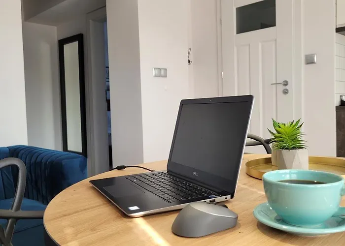 Goldenapart -apartamenty Z Dwiema Sypialniami, Basen 公寓