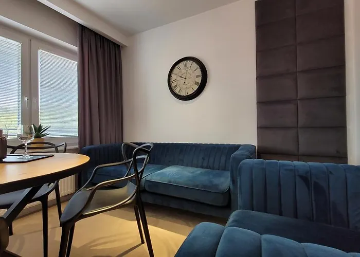 Goldenapart -apartamenty Z Dwiema Sypialniami, Basen 公寓