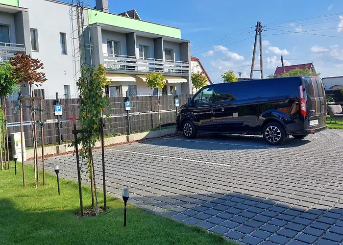 Goldenapart -apartamenty Z Dwiema Sypialniami, Basen * 库瑞尼卡慕斯卡